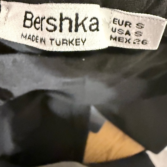 Bershka Black High-Rise Straight Ankle Pants Size S | Excellent Condition - Picture 9 of 9